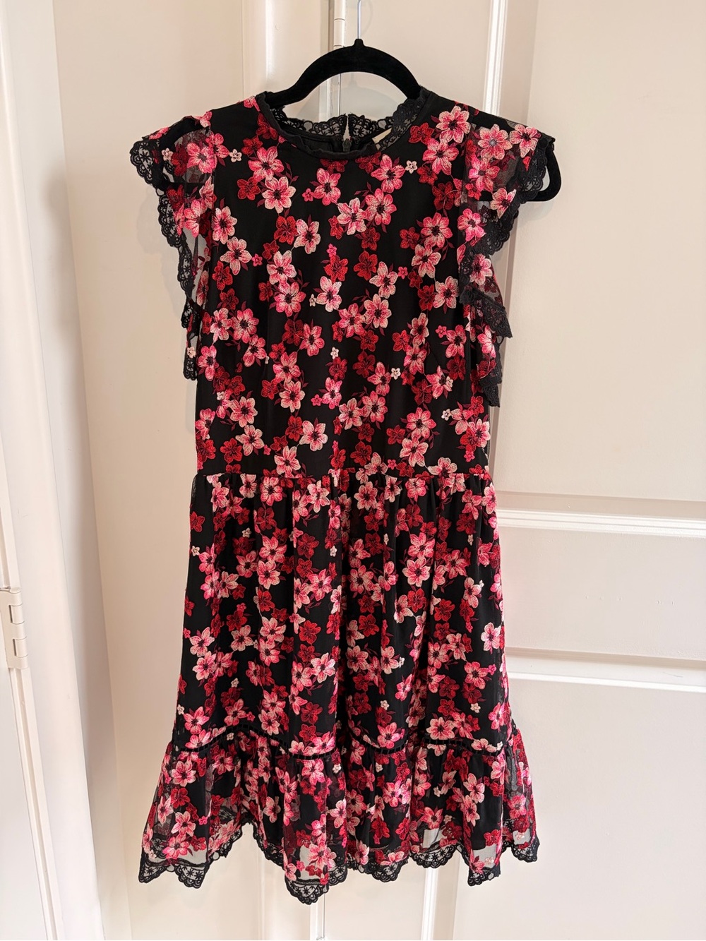 ♠️ Kate Spade Embroidered Floral Mini Dress Size 8 ♠️